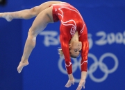 开云体育中国-紫金风暴席卷东南，湖人碾压福建队，西亚卡姆刷新纪录之夜