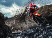 开云在线直播-从马刺击溃鹈鹕到总决赛接管，贝恩如何成为NBA的下一个传奇