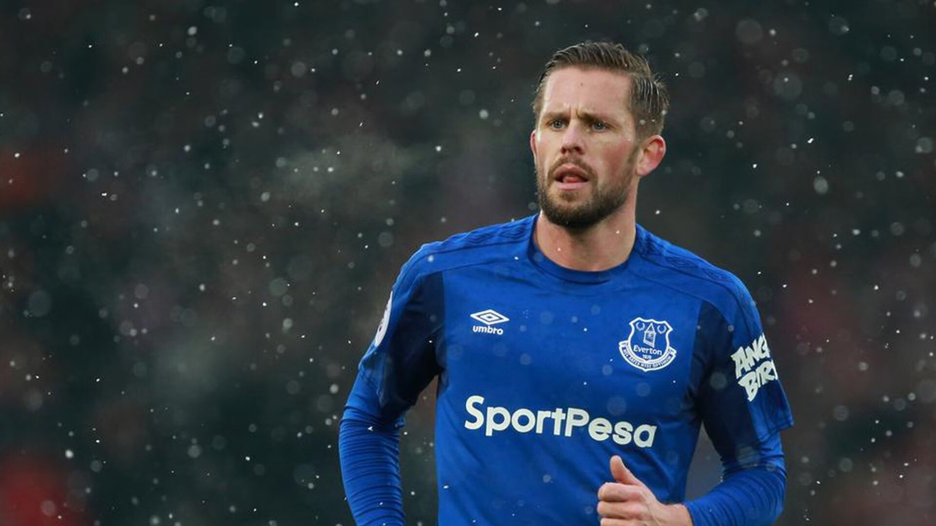 基耶萨一剑封喉，波兰战术奇迹终结曼城王朝梦