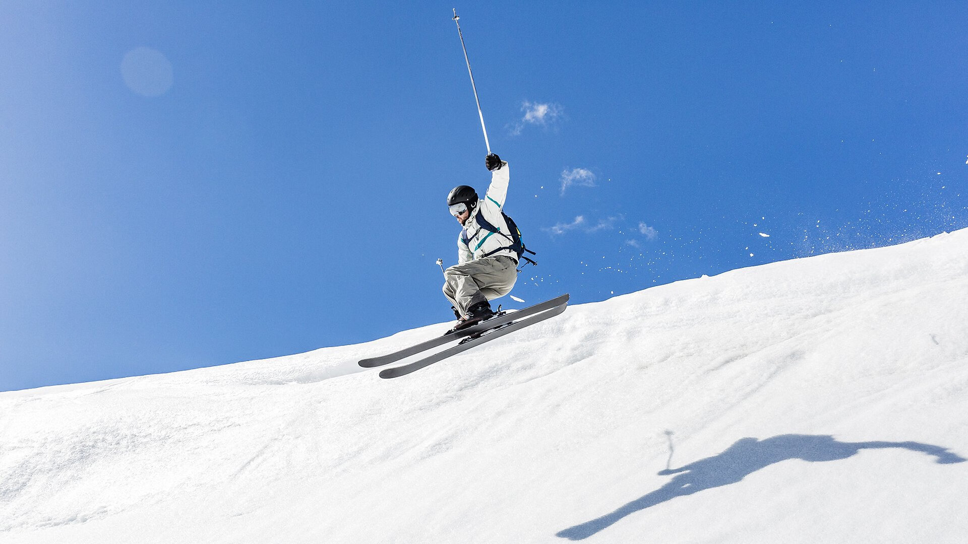 绿茵场上的铁幕，当瑞典战车碾过里昂，皮克在时光长河中刻下永生坐标